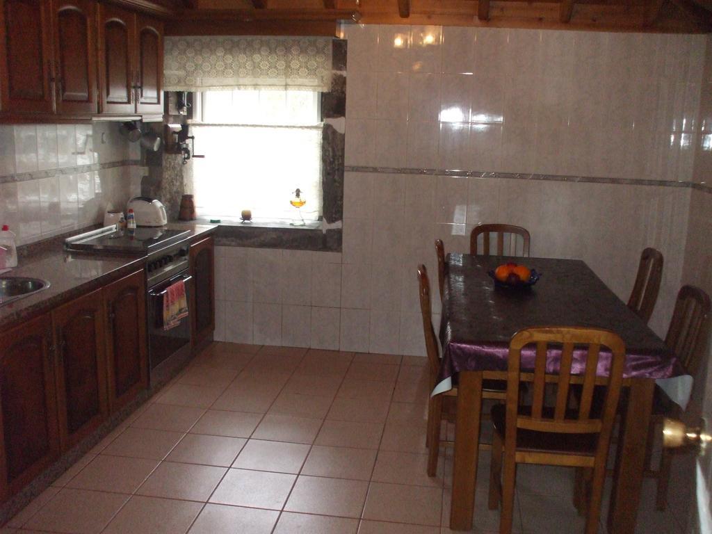 Adega Do Batista Vila Calheta  Quarto foto