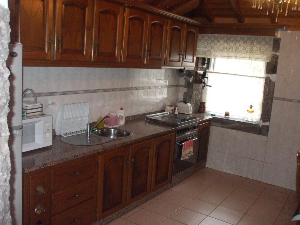 Adega Do Batista Vila Calheta  Quarto foto